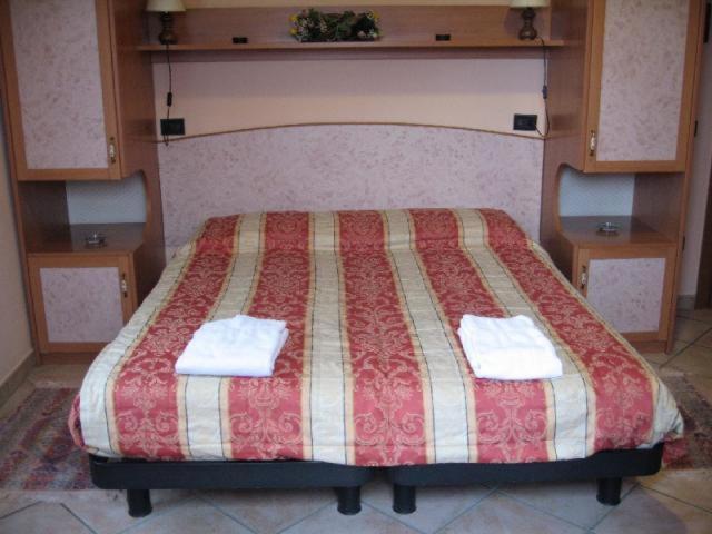 Al Parco Bed & Breakfast ราเวนนา ภายนอก รูปภาพ